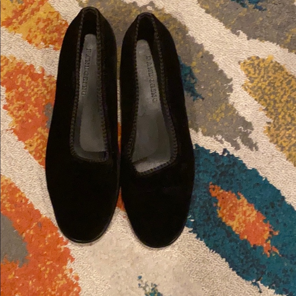 Shoes - Picture 2 of 4